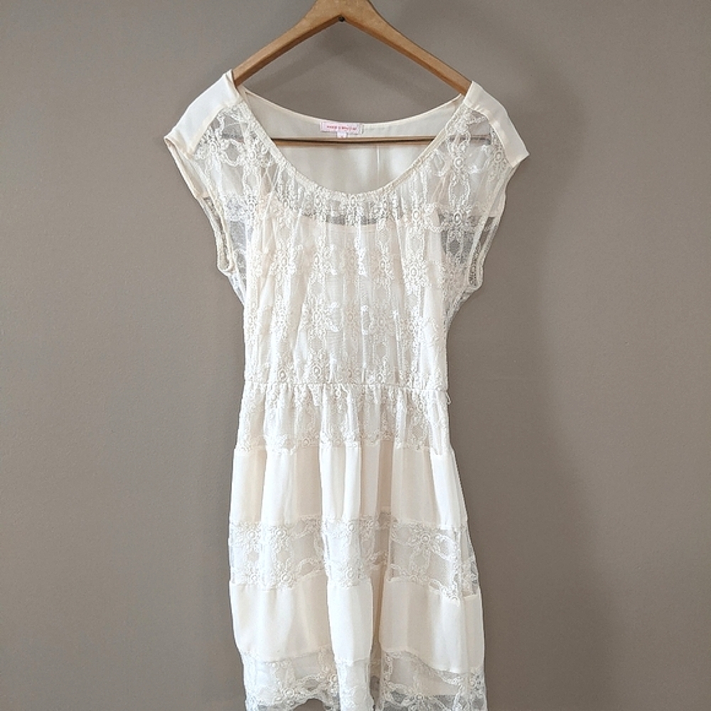 Fully lined Margo & Sebastian Cottage Core Lace
